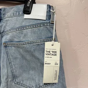 Aritzia Denim Forum The '90s Vintage Lo-rise Baggy Jean thumbnail 8