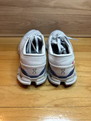 On Running Women's Cloud X 4 Sneakers in Lavender / Acai - Size 9 thumbnail 4