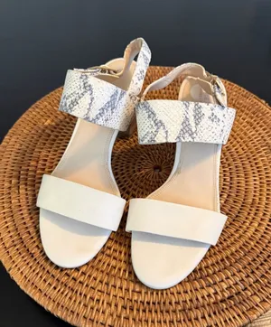 Cole Haan White Snakeskin Block Heel Sandals‎ Womens 8.5 B thumbnail 1