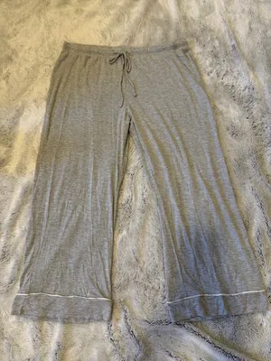 Auden Light Gray Wide-Leg Lounge Cropped Pajama Pants thumbnail 1