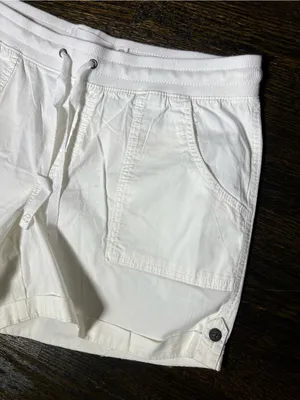 Sonoma White Bermuda Mid Rise Comfort Waist Shorts Size 16 thumbnail 2