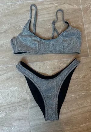 Triangl Bikini Set thumbnail 1