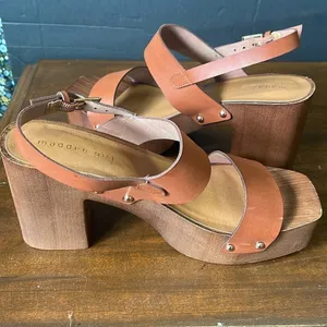 Madden girl tan wedge sandles sz 8 thumbnail 7