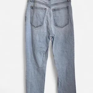 Abercrombie & Fitch High Rise Distressed Straight Leg Jeans thumbnail 2