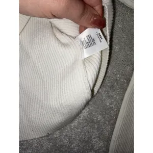 Brandy Melville‎ Ivory Cropped Cardigan thumbnail 3