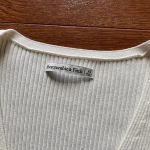 Abercrombie Ribbed Sweater V-Neck Long Sleeve Bodysuit Cream XS thumbnail 4