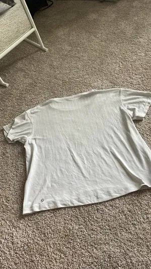 Lululemon White T-Shirt thumbnail 3