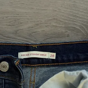 Levi’s High Rise Ribcage Straight Leg Ankle Jeans thumbnail 5
