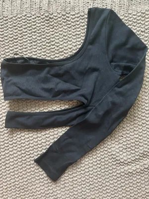 Garage One-Shoulder Sleeve Long Top black thumbnail 2