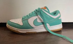Nike Low Dunks thumbnail 2