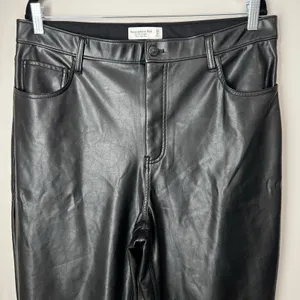 Abercrombie & Fitch‎ Curve Love Pants 33/16 Faux Leather 90s Straight High Rise thumbnail 4