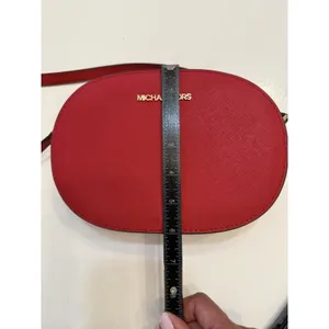 NWT Michael Kors Jet Set Travel Oval Crossbody Bag Red Zip Gold Hardware Strap thumbnail 7