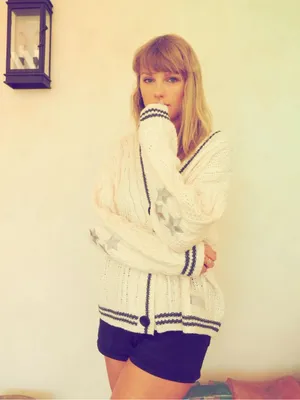 Taylor Swift Folklore Album Era Cable Knit V-Neck Button Cardigan Sweater MD/LG thumbnail 2