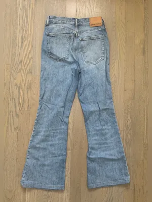 Aritzia Denim Forum Marianne Flare Jeans Size 25 Distressed Medium Wash thumbnail 3