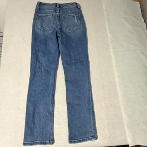 Vervet Blue Womens Medium Wash Distressed Straight Leg Jeans Measured Size 24 thumbnail 4