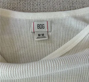 UO BDG LONG SLEEVE thumbnail 4