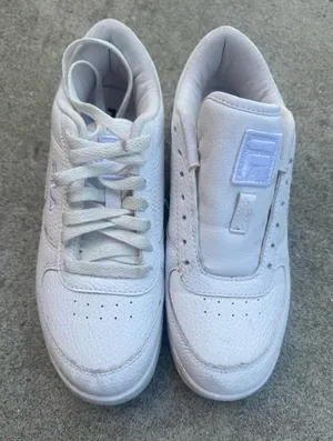 Fila women’s White Low-Top Leather Sneakers thumbnail 1