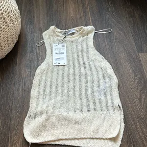 Zara Ripped Tank thumbnail 1