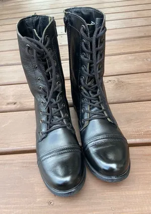 STEVE MADDEN Leather Lace-Up Combat Boots🖤🖤 thumbnail 1