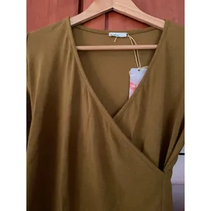 OGL Surplice Top Asymmetrical Hem Eco Mousse Brown Size Small NEW thumbnail 2