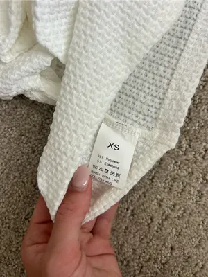 White Knit Crop Tank with Pink Bow Straps Size XS thumbnail 3