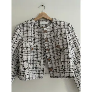 ASTR THE LABEL Tweed Crop Jacket in White Black Size Small thumbnail 6