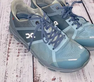 On Cloud blue running shoes size 9 1/2 thumbnail 8