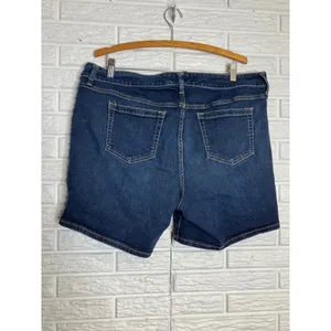 Torrid Denim Shorts Womens 18 Dark Blue Excellent Stretch Mid‎ Rise Bermuda thumbnail 3