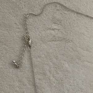 Necklace thumbnail 3