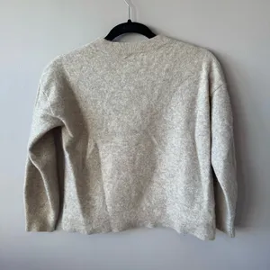 Reformation Women’s Oatmeal 100% Cashmere‎ Crew Neck Sweater Size Small thumbnail 8