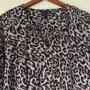 Tahari Cheetah Printed Mesh 3/4 Sleeve Mini Dress Size XS thumbnail 6
