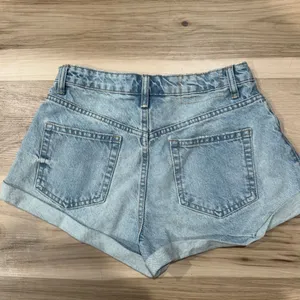 Zara Blue Denim Cuffed Jean Short Women’s 4 thumbnail 4