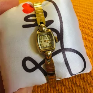 Vintage GRUEN cocktail watch ☀️☀️☀️ Gold thumbnail 1