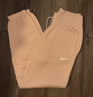 Nike Phoenix Fleece Joggers thumbnail 1