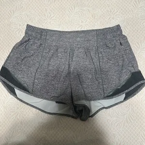 Lululemon Hotty Hot Short II *2.5" Heather Lux Multi Black / Heathered Black thumbnail 3
