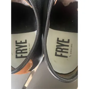 Frye Gia Low Lace Leather Sneakers Black Size 8M Casual thumbnail 13