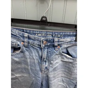 American Eagle Mom Jeans Light Wash Distressed Ripped High Rise Size 2 Regular thumbnail 2
