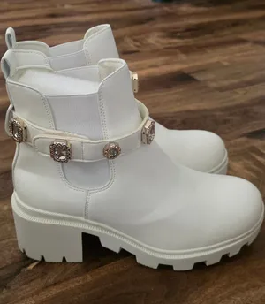 Unbranded White Boots Gold And Sparkle Detail 38.5 8 thumbnail 1