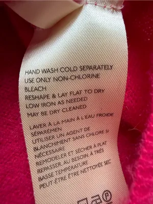 Free People Solitaire 100% Cashmere V-Neck Sweater in Raspberry Hot Pink Small thumbnail 10