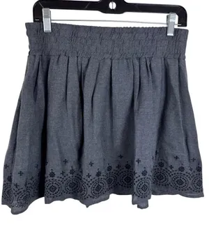 American Eagle Gray Y2K Eyelet Elastic Waist Lined Pleated‎ A-Line Mini Skirt M thumbnail 1