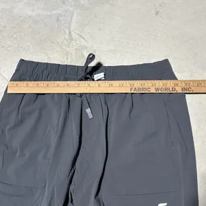 Fabletics Jogger UNISEX SZ L One Drawstring Pocket Pants Sweatpants Grey Running thumbnail 4