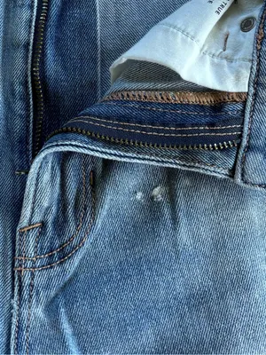 American Eagle Outfitters Distressed Mom Jeans thumbnail 3