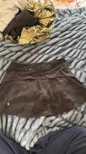 Lululemon Skirt Black Camo Size 6 thumbnail 5