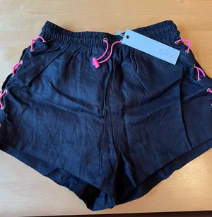 NWT LF Millau linen bungee shorts thumbnail 1