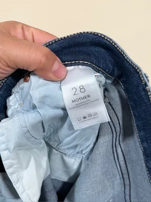 MOTHER Denim Mid Rise Dazzler Ankle Fray jeans in the "Weekend Warrior" size 28 thumbnail 11