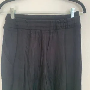 NWT Lulu's‎ Drawstring Flare Lounge Pants in Black thumbnail 6