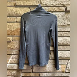 Athleta FLURRY BASE LAYER TURTLENECK Charcoal Grey Small thumbnail 4