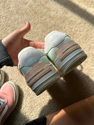 Nike Air Force 1 thumbnail 3