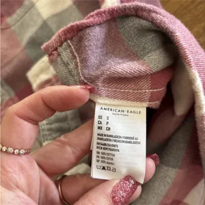 American Eagle Women's Super Soft Pink and Gray Flannel Size Small thumbnail 7