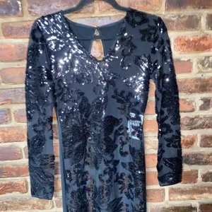 NWT Tiberu Black Sequined Long Sleeve Semi-Sheer Jumpsuit Women's Size Small thumbnail 3